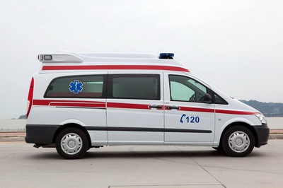 120救護(hù)車出租 緊急醫(yī)療運(yùn)輸服務(wù)解析與現(xiàn)狀探討