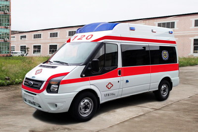 寶龍牌TBL5043XJH救護(hù)車 生命通道上的移動(dòng)堡壘